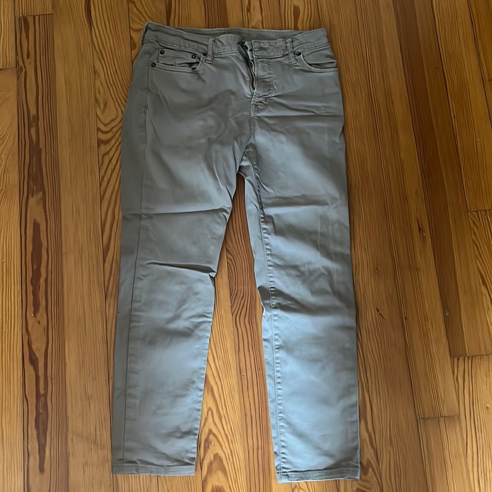 Men’s American Eagle Pants (30 x 30)